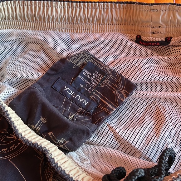 Nautica  black and gold swim trunks with inside pocket szL - Picture 2 of 2